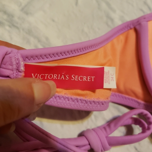 Victoria's Secret size 34C - Picture 2 of 3